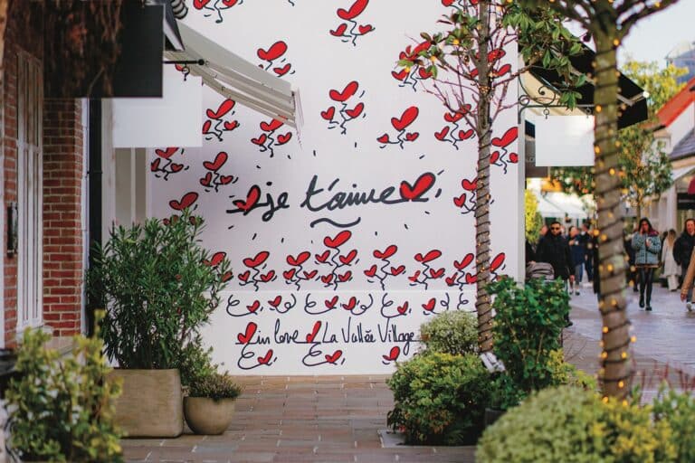 vallée village in love