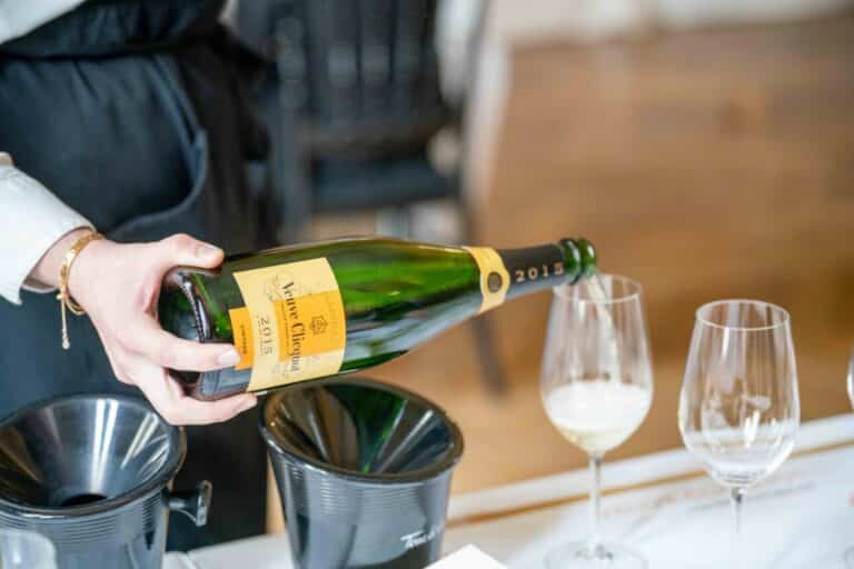 champagne tasting