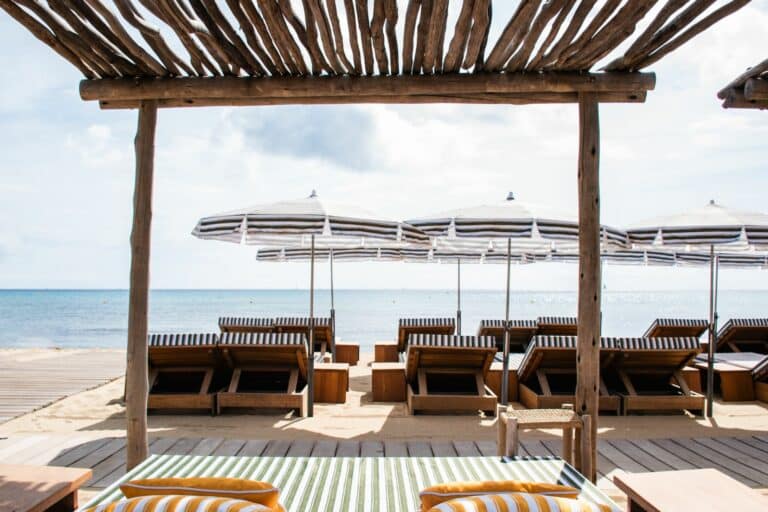 partir à saint tropez